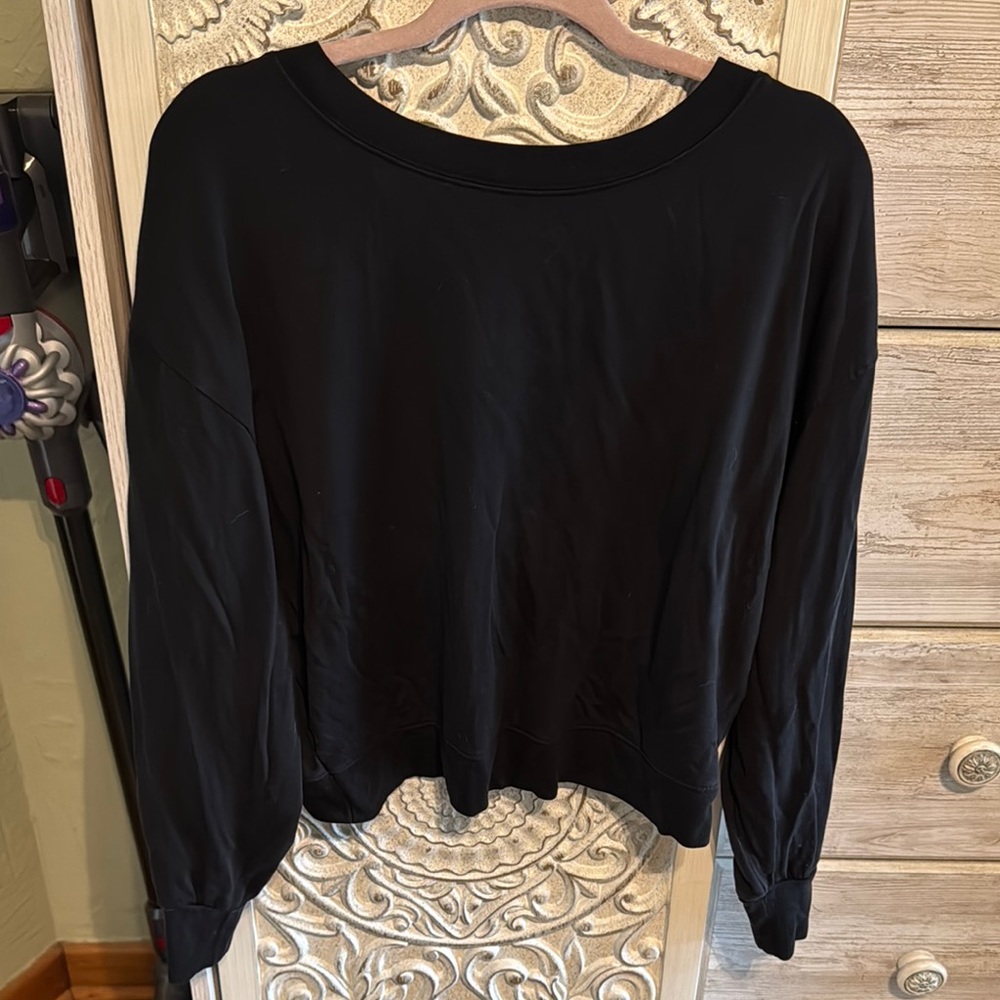 Athleta Black Sweatshirt Crew Neck Relaxed Fit
